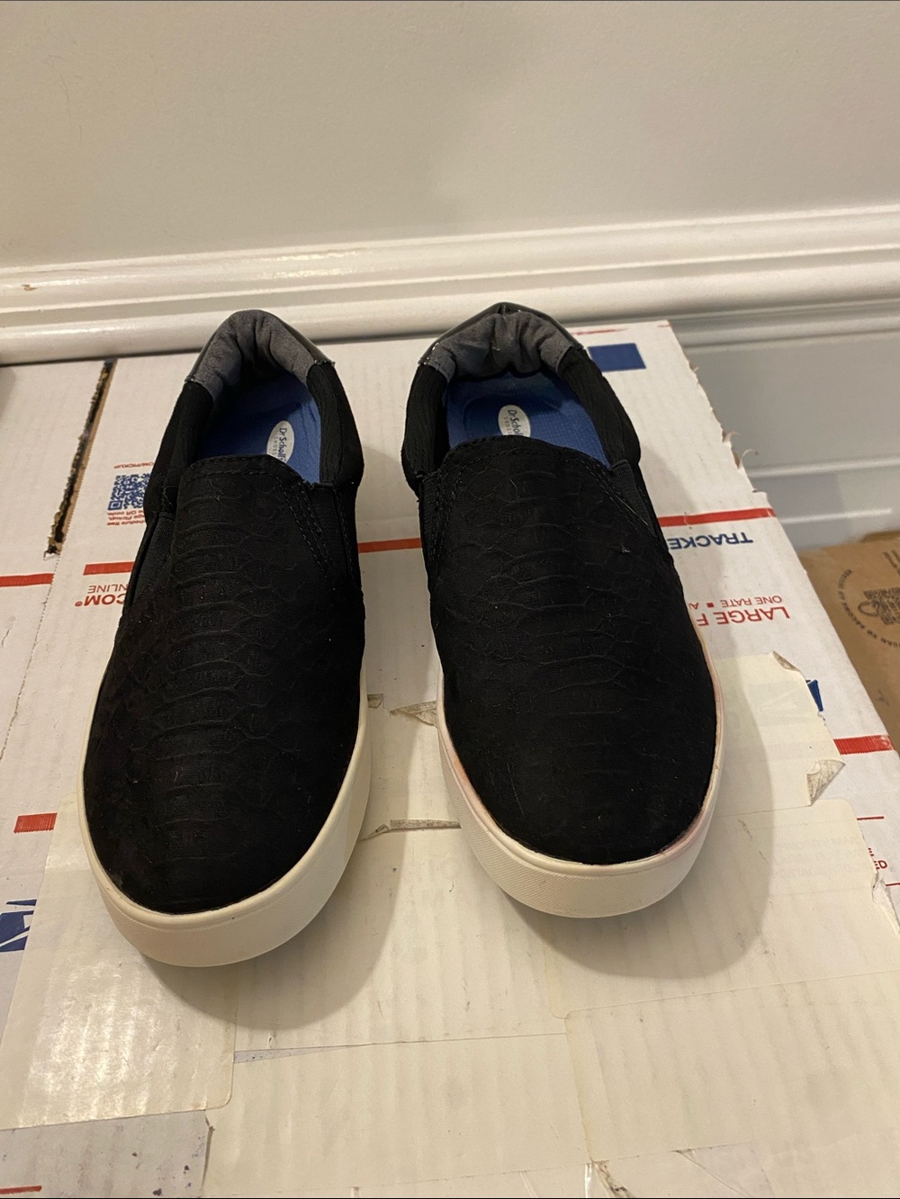 Dr Scholls size 7.5  memory foam shoes good condition